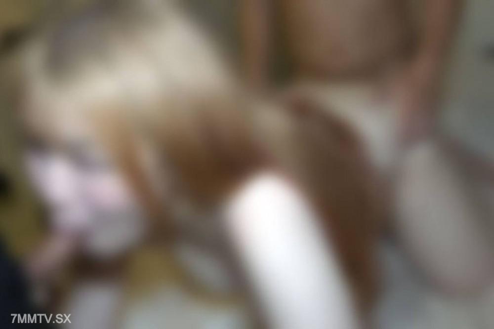 [無碼]fc2-ppv 4741733 ※17日まで初回限定80％OFF※【無修正】【3ｐ】最終兵器熟女。15分20秒と16分05秒あたりはほんとに凄いです。