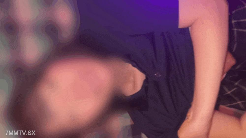 [無碼]fc2-ppv 4719890 【僅限7月21日銷售】裏・女孩酒吧制服日 えっち俱樂部的影片 令人驚嘆的W型乳房，鬆軟滑嫩，光滑閃亮，柔軟飽滿，陰莖契合感天國的觸感，非常可愛的緊緻美穴的兩位。