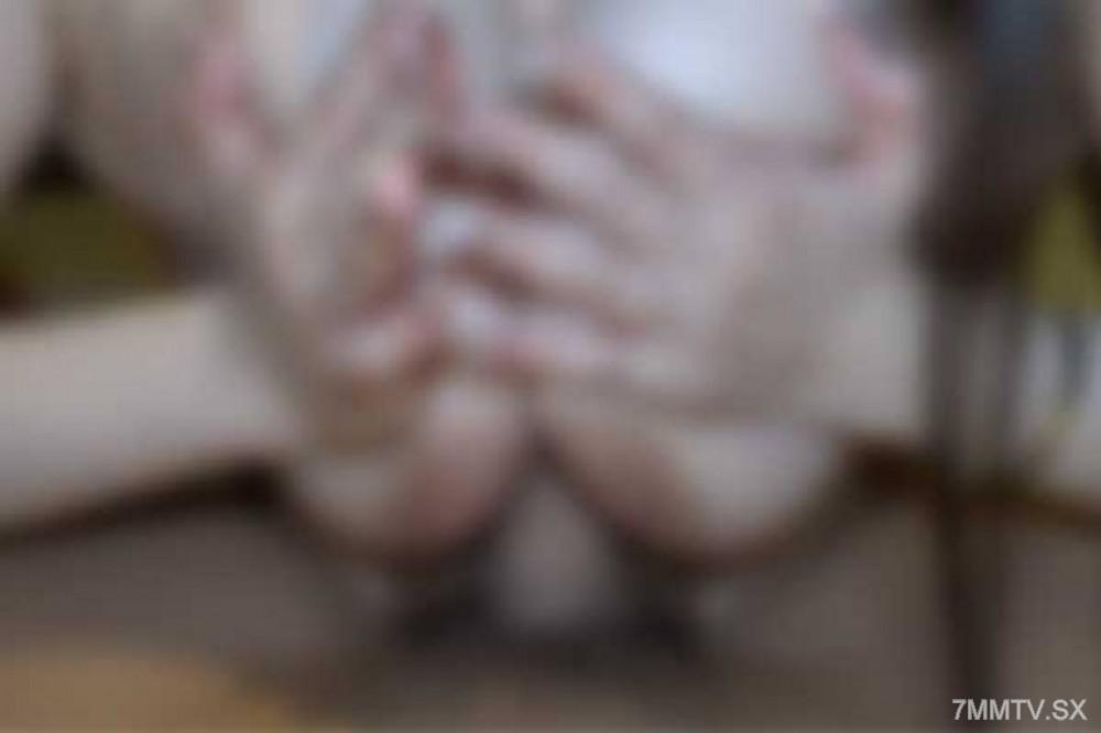 [無碼]fc2-ppv 4937338 ※18日まで初回限定55%OFF【爆乳・顔出し】かなり恥ずかしがっていましたが、すごいものを持っていたので爆乳でお遊び！おっぱいに勝手に目線が行ってしまうかなりの爆乳を持った人妻です