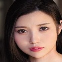 高坂ニナ